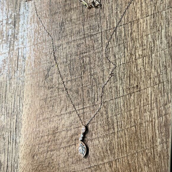 Kay Jewelers Diamond Necklace 1/4 carrot Marquise-Shaped Design - 10K Rose Gold - Picture 8 of 13